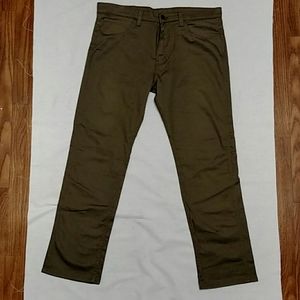 Levi's 513 olive green 38x32